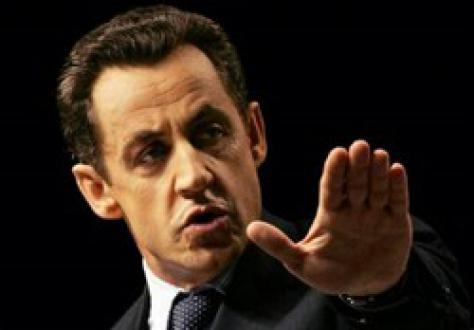 Sarkozy joue la concurrence/promotion de l’extrême droite
